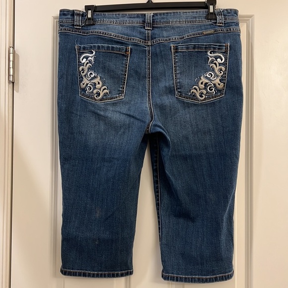 Inc Denim ladies capris - Picture 4 of 7